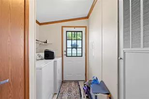 811 Maple Ct, Cranberry Township, PA 16066 - Photo 22