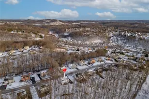 186 Bayberry Ln, Cranberry Township, PA 16066 - Photo 4