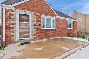 1409 Jefferson Heights Rd, Wilkins Township, PA 15235 - Photo 4