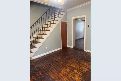 1718 Fox Way, Pittsburgh, PA 15203 - Photo 2