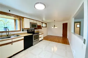 86 Thorncrest Dr, Kennedy Township, PA 15136 - Photo 2