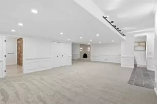 2154 S Villa Dr, Hampton, PA 15044 - Photo 34