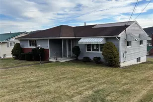 306 W 1st St, Rural Valley Boro, PA 16249 - Photo 1