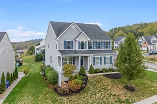 407 Isabella Ct, Jackson Township, PA 16063 - Photo 2