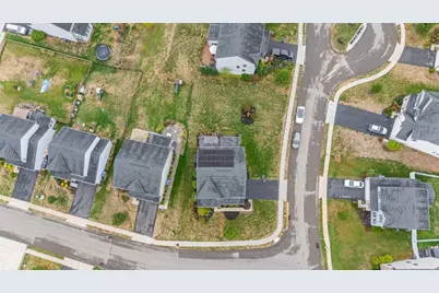 407 Isabella Ct, Jackson Township, PA 16063 - Photo 4