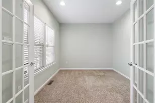 407 Isabella Ct, Jackson Township, PA 16063 - Photo 8