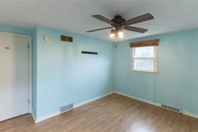 300 Oliver Dr, White Oak, PA 15131 - Photo 18