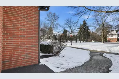 1632 Stone Mansion, Pittsburgh, PA 15143 - Photo 2