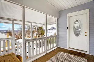 613 Doolittle Ave, Carnegie, PA 15106 - Photo 2