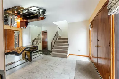 174 Main Entrance Drive, Pittsburgh, PA 15228 - Photo 8