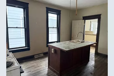 10 W Miller St, New Castle, PA 16102 - Photo 6