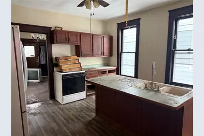 10 W Miller St, New Castle, PA 16102 - Photo 6