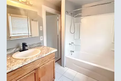 389 Webster St, Rochester, PA 15074 - Photo 16