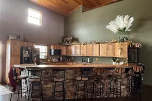 705 Sheep Rdg Dr, Somerset Township, PA 15501 - Photo 4