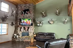 705 Sheep Rdg Dr, Somerset Township, PA 15501 - Photo 14