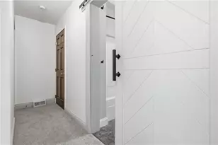 1402 Sherman Ave, Pittsburgh, PA 15212 - Photo 12