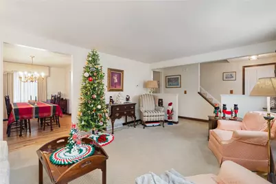 111 N Harleston Dr, Ross Twp, PA 15237 - Photo 4