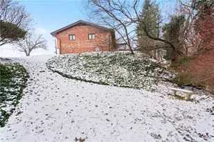 111 N Harleston Dr, Ross Twp, PA 15237 - Photo 28