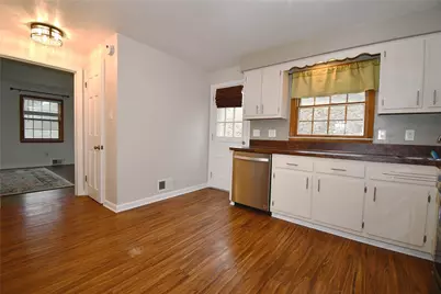 912 Country Club Dr, Pittsburgh, PA 15228 - Photo 6