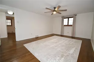 912 Country Club Dr, Pittsburgh, PA 15228 - Photo 14