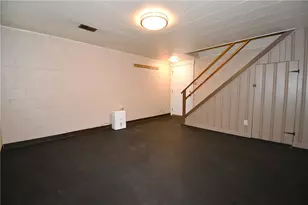 912 Country Club Dr, Pittsburgh, PA 15228 - Photo 22