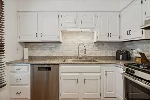 206 Falls Village Rd, Pittsburgh, PA 15239 - Photo 4