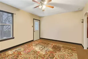 328 Park Dr, Canonsburg, PA 15317 - Photo 6