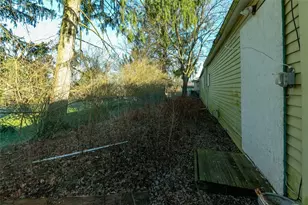 612 Chicagoian Ave, Elizabeth Twp/Boro, PA 15135 - Photo 16