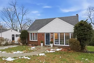 111 Rockingham Rd, Pittsburgh, PA 15238 - Photo 2