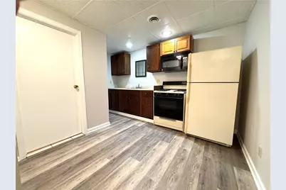 521 Wampum Ave #8, Ellwood City, PA 16117 - Photo 6