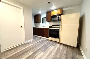 521 Wampum Ave, Ellwood City, PA 16117 - Photo 6