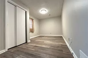 521 Wampum Ave, Ellwood City, PA 16117 - Photo 2