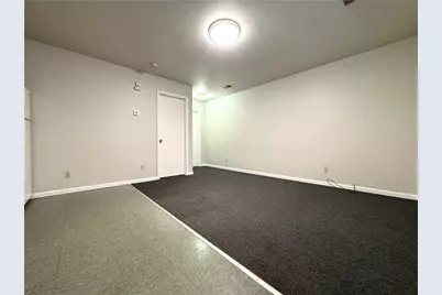 521 Wampum Ave #5, Ellwood City, PA 16117 - Photo 2