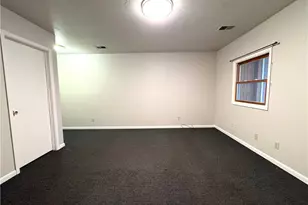 521 Wampum Ave, Ellwood City, PA 16117 - Photo 4