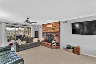 105 Lynn Ann Dr, Pittsburgh, PA 15068 - Photo 12