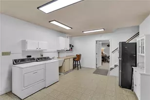 105 Lynn Ann Dr, Pittsburgh, PA 15068 - Photo 32