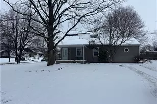 304 Woodland Ave, Grove City Boro, PA 16127 - Photo 2