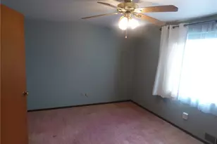 3670 Allendale Cir, Pittsburgh, PA 15204 - Photo 12