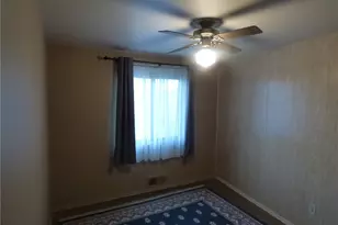 3670 Allendale Cir, Pittsburgh, PA 15204 - Photo 16