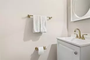 130 Jamestown Ct, Scott Township, PA 15216 - Photo 6