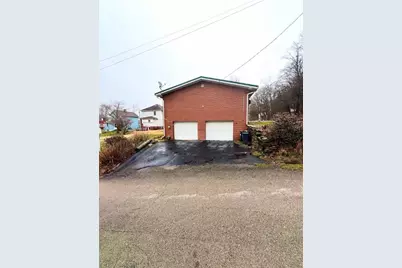 404 Bryant St, Vandergrift, PA 15690 - Photo 2