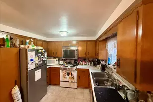 404 Bryant St, Vandergrift, PA 15690 - Photo 8