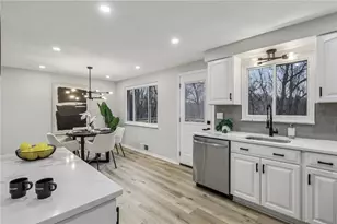 129 Burke Dr, Monroeville, PA 15146 - Photo 16