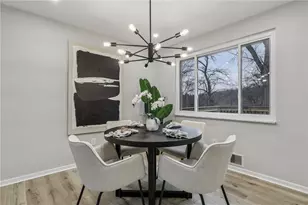 129 Burke Dr, Monroeville, PA 15146 - Photo 10