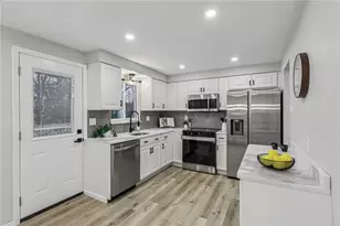 129 Burke Dr, Monroeville, PA 15146 - Photo 12