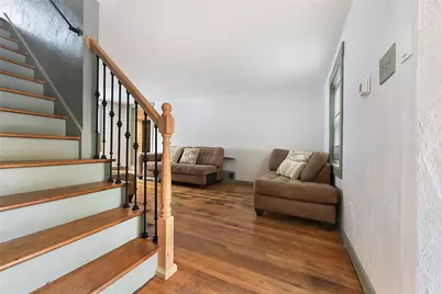 11509 Joan Dr, Pittsburgh, PA 15235 - Photo 10