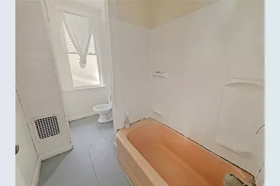 2462 Pioneer Ave, Pittsburgh, PA 15226 - Photo 16