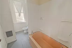 2462 Pioneer Ave, Pittsburgh, PA 15226 - Photo 16