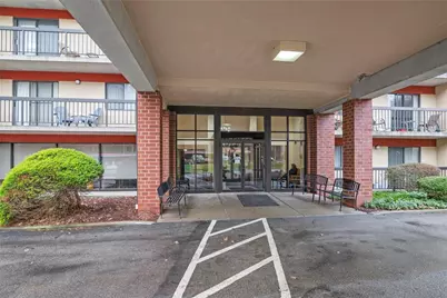 1987 Centurion Dr #505, Pittsburgh, PA 15221 - Photo 2