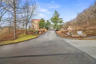 1987 Centurion Dr, Pittsburgh, PA 15221 - Photo 24